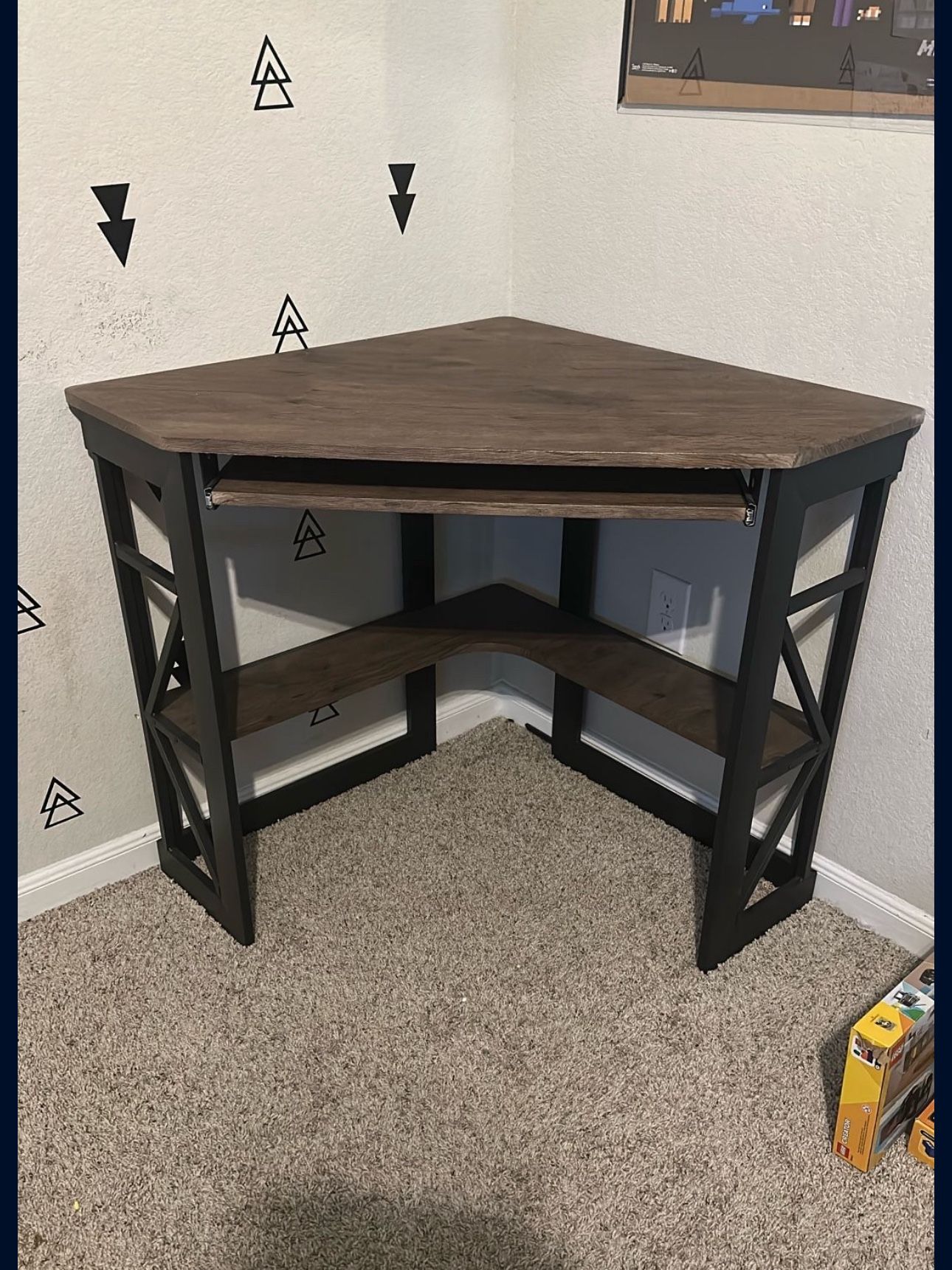 Corner Desk
