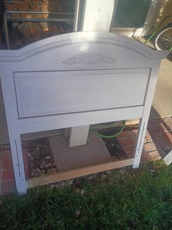 Twin bedroom set