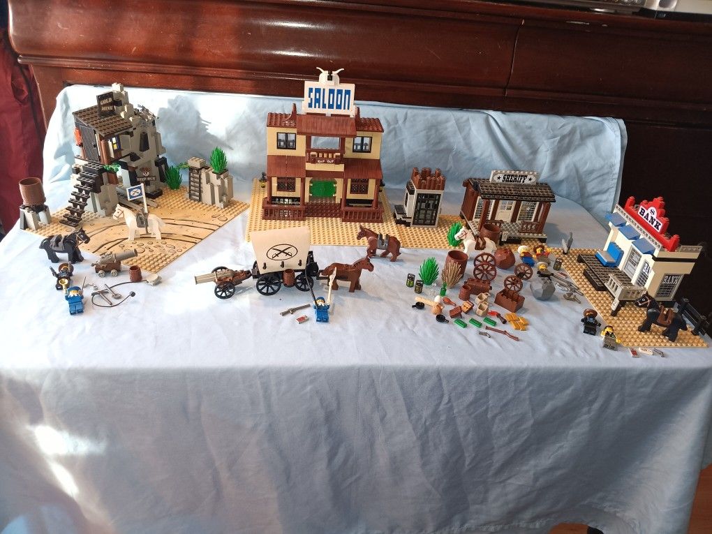 Western Legos 1990's Set 