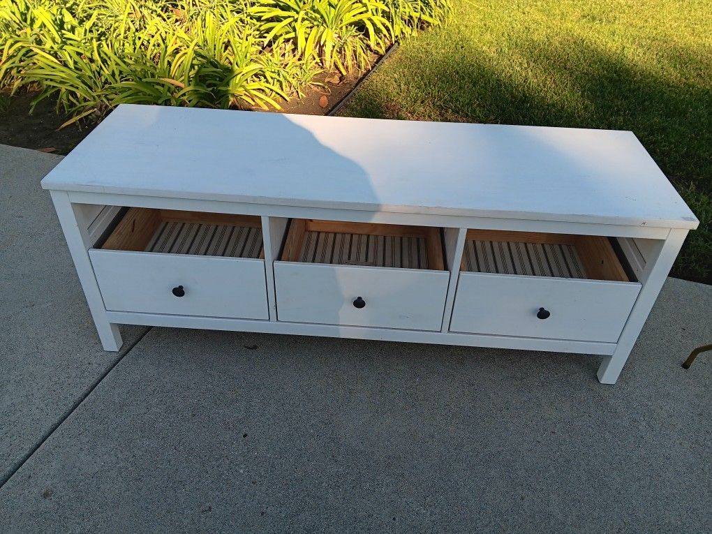 Furniture.. TV.Stand.\nDining t v table