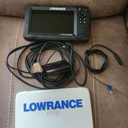 Lowrance Hook Reveal 7 With Transducer $250 for Sale in Ocala