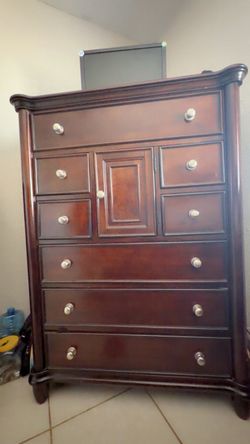 Bedroom set