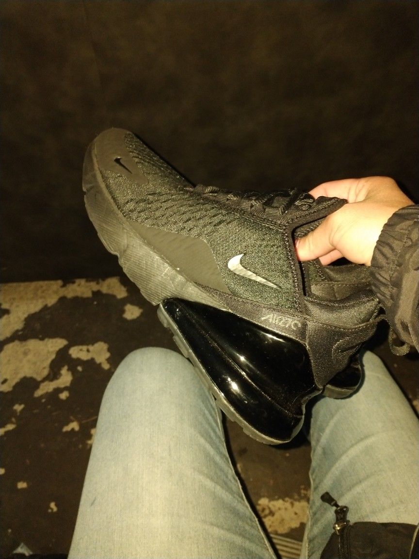 Nike Air Max 270