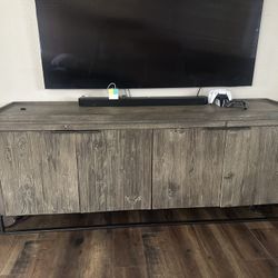 Credenza 