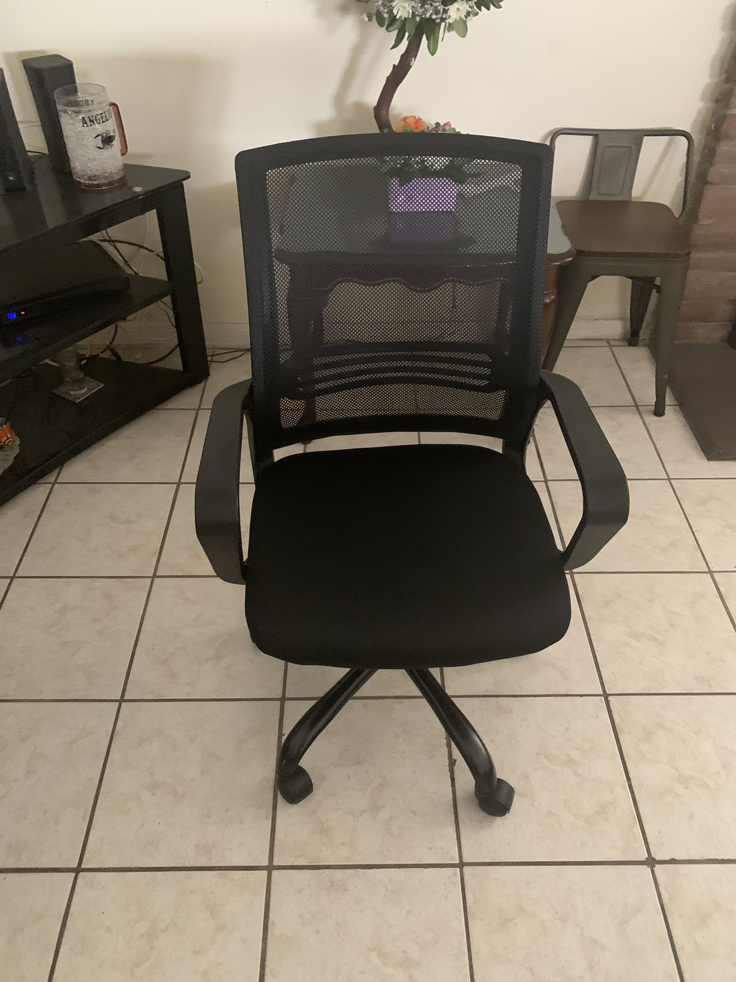 Office/desk chair