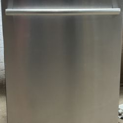Bosch Dishwasher 800 Series Model # SGX68U55UC/D5 (Mint condition)