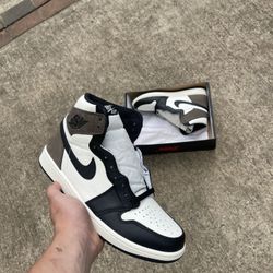 Jordan 1 Mocha 