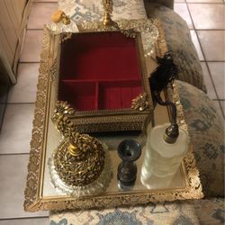 Crystal Perfume Set With Mirror 