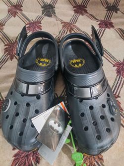 Batman Crocs