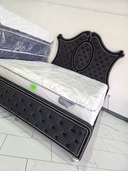 King Sizes bed with Mattress