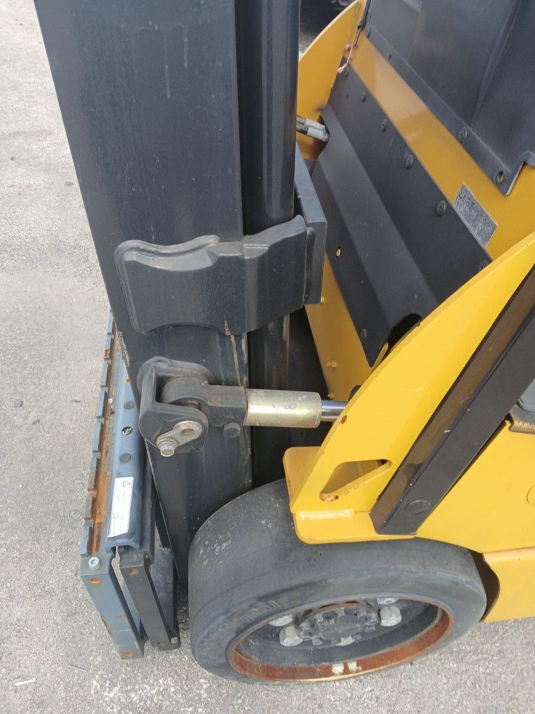 Forklift Caterpillar O Mitsubishi Mast With Side Shift Gc25