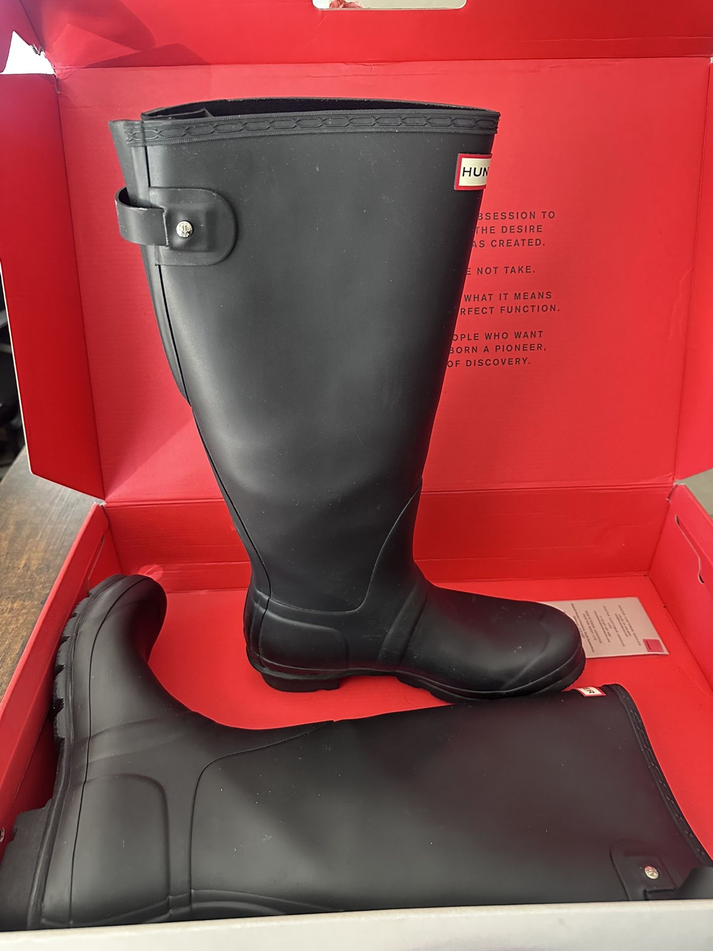 Hunter Black Adjustable Rain Boots Worn Once