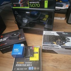 Custom-built Gaming Pc : RTX 5070 12GB: 64GB ddr5 B760M
