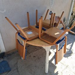 Small Round Table With 4 Chairs 
