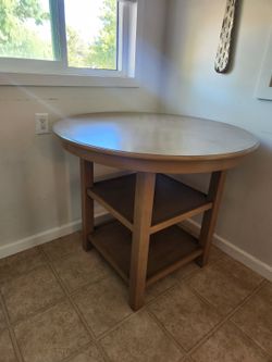 ROUND DINING TABLE$$$$