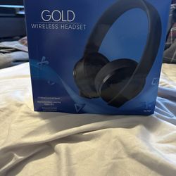 SONY Playstation Gold Wireless Headset. 