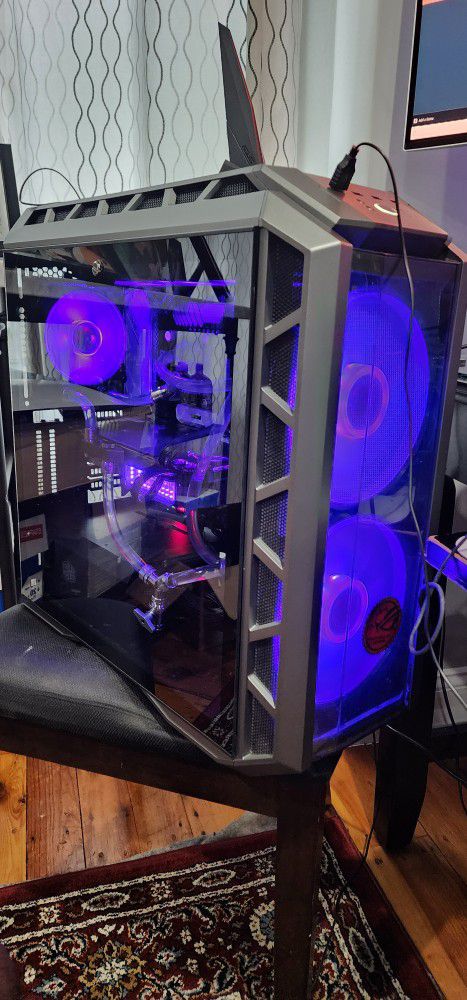 Gaming PC Custom water cooled