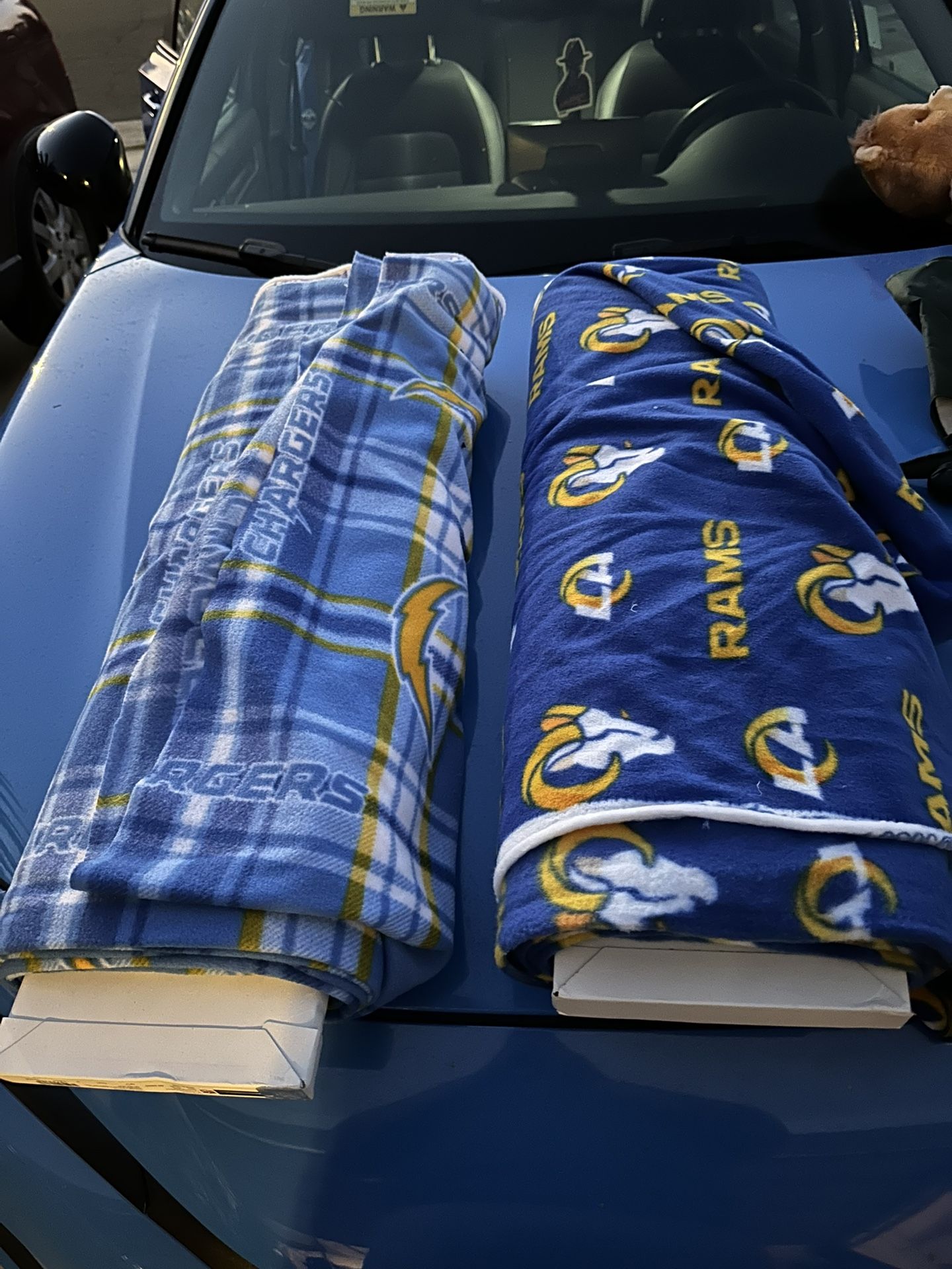 Felt Chargers And Rams