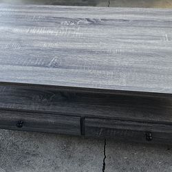 Gray coffee table ☕️