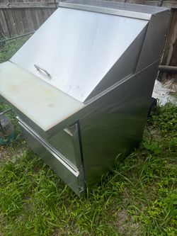 Sandwich prep cooler