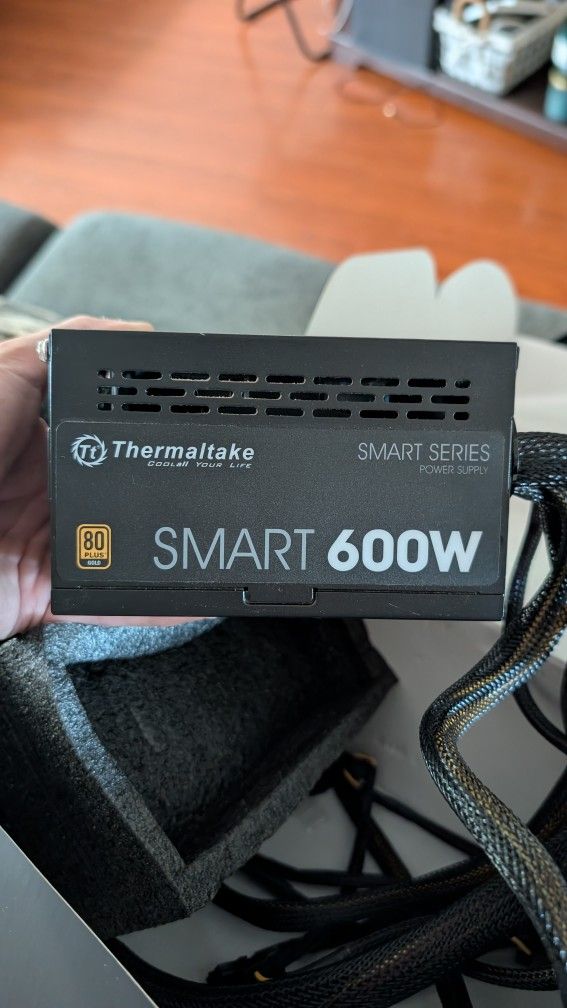 Thermaletake 600w Pow supply