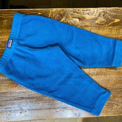 Patagonia baby fleece pants, 6-12 months