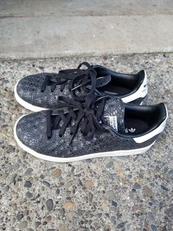 Womens Adidas stan smith