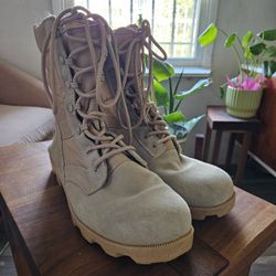 Combat Boots 