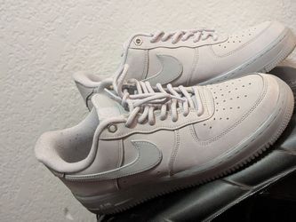 Suede Air forces 8.5 men hardly worn