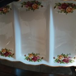 Old Country Roses, Royal Albert!!  Serving Pieces