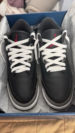 (TRADES) Jordan 3 Black Denim