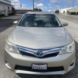 2013 Toyota Camry  XLE Hybrid 