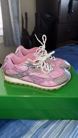 Pink Bottega Orbits 