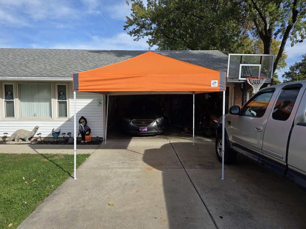 Brand New 10x10 Easy Up Canopy