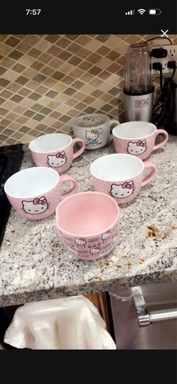 Hello Kitty Cups