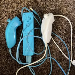 Wii U remote with nunchuck and regular Wii nunchuck