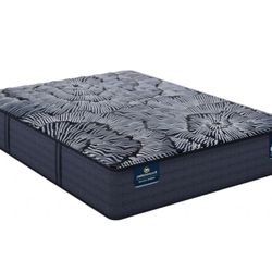 Serta Perfect Sleeper Hybrid Queen – 2025 – Excellent Condition