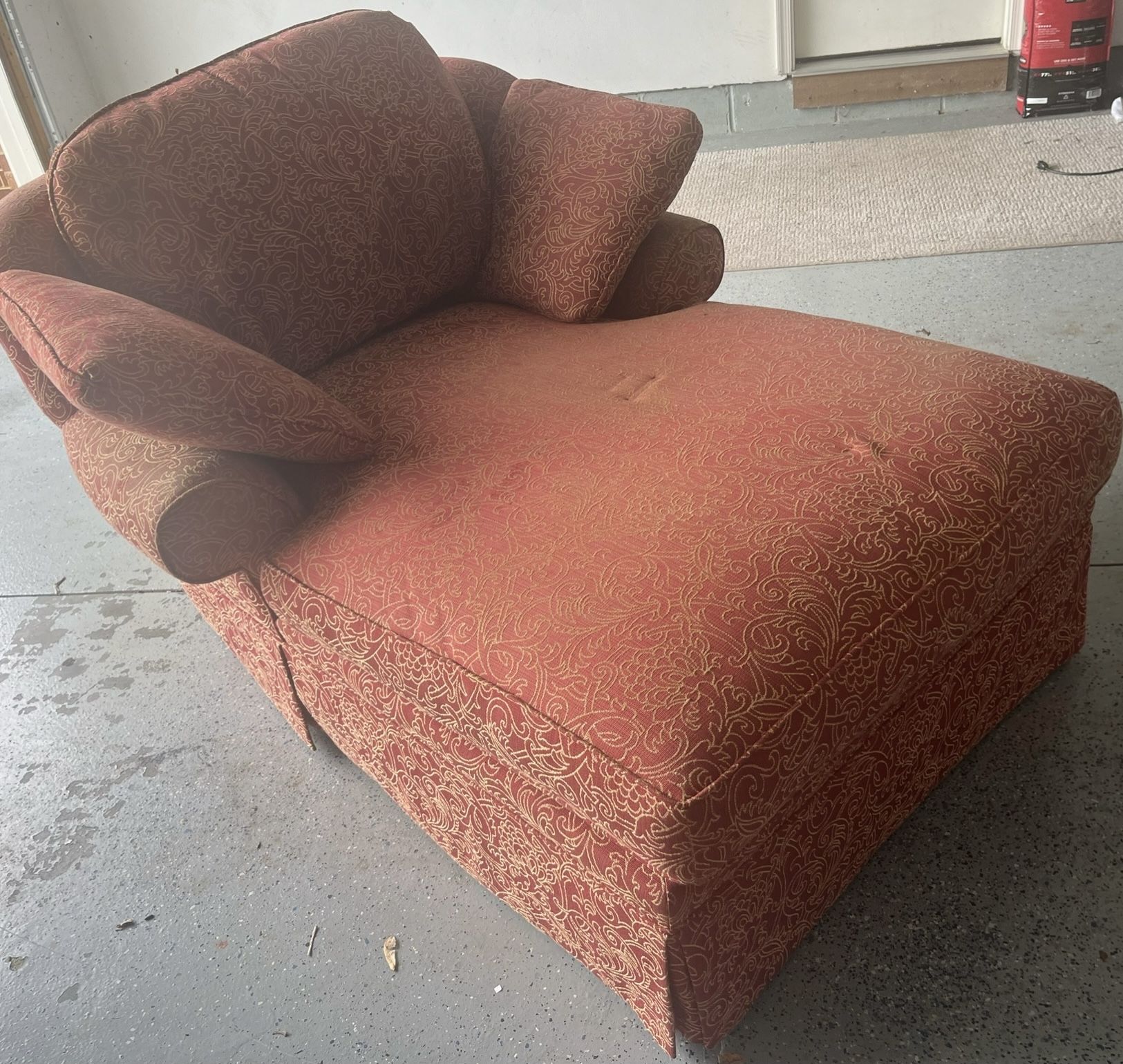 Chase / Couch