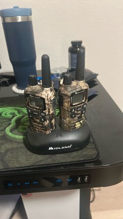 Pair of Midland walkie talkies