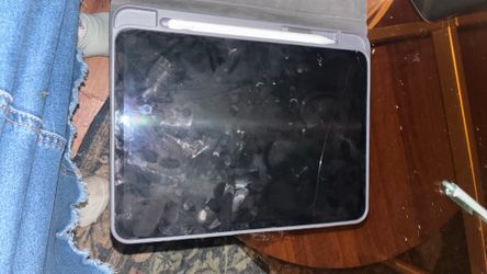 Silver iPad Pro M4 & Apple Pencil Pro