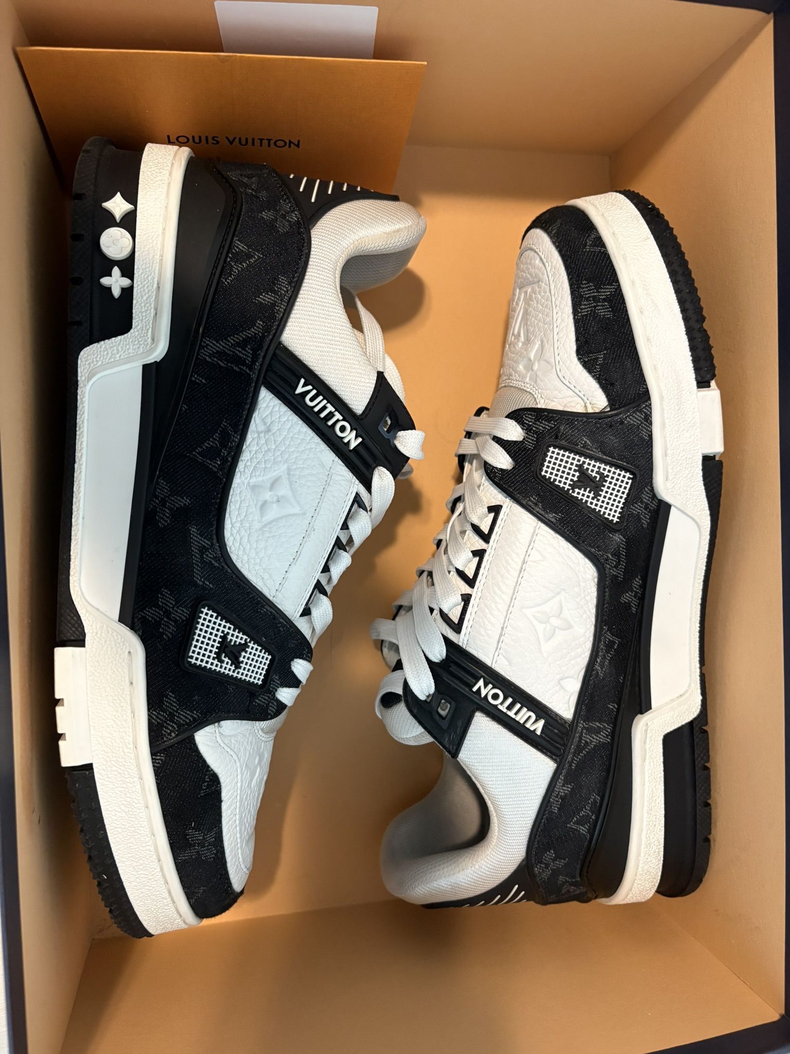 Authentic Louis Vuitton Trainers 