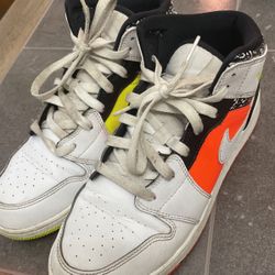 Jordan 1 Mid Composition notebook