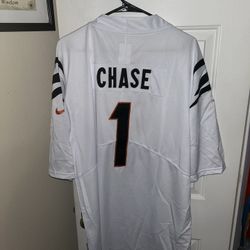 Ja'Marr Chase Cincinnati Bengals white jersey size L