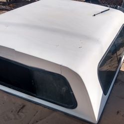 Camper Shell, 7 Ft, Missing Rear Window