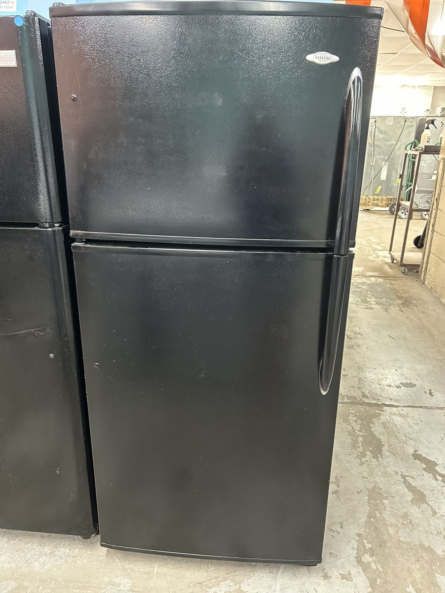 Black 18 Cubic Foot Refrigerator With Ice Maker