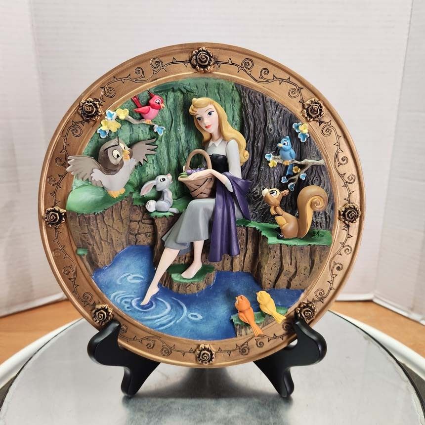Disney Once Upon A Dream Sleeping Beauty Limited Edtion 3D Plate