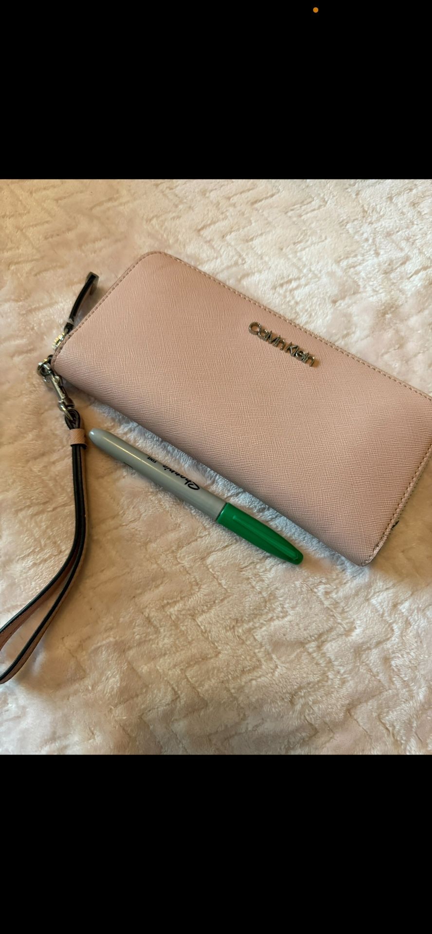 Calvin Klein Saffiano Leather Wristlet Light pink