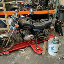 125 Suzuki Motorcycle 