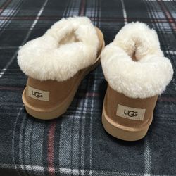 Ugg  Slippers