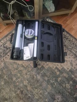 Bushnell Laser Level Kit with Case